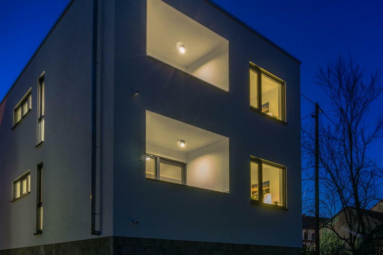 Ferienwohnung Dorfbrunnen แมร์ซิก ภายนอก รูปภาพ